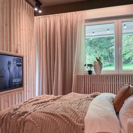 Inside - Retreat - Private Sauna Апартаменты *