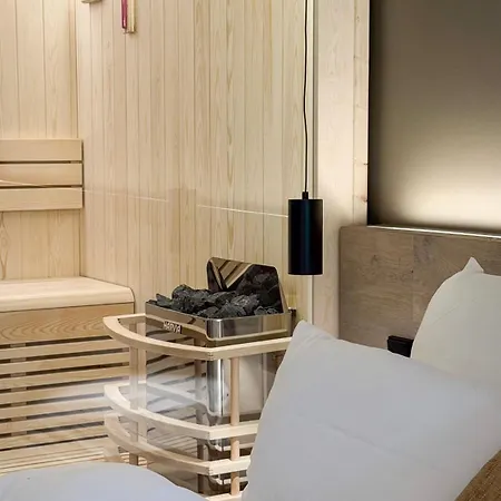 Inside - Retreat - Private Sauna Апартаменты