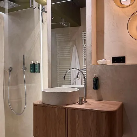 Inside - Retreat - Private Sauna Апартаменты